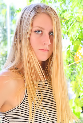 Jenni FTV Fancy blonde Jenni FTV is sharing fancy erotic pictures