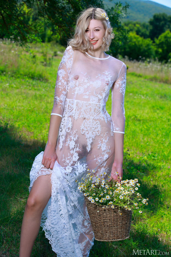 Amalia Nymph In Meadow Flowers - Picture 00