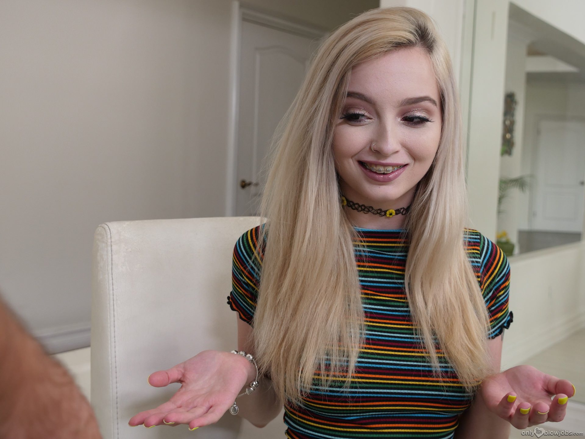 Lexi Lore Hottie Is Craving To Suck A Big Thick Cock - Picture 05