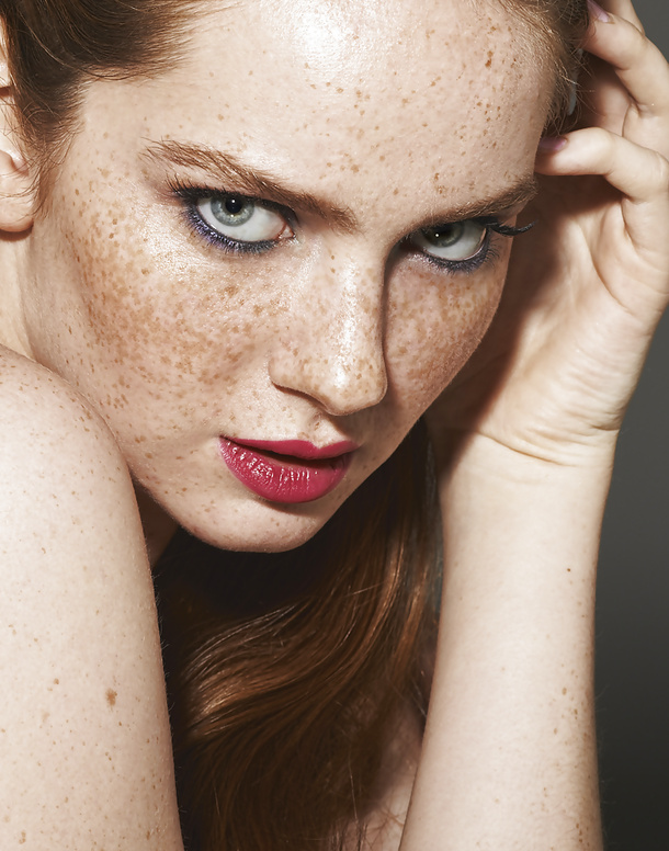 Face models with lovely freckles - Picture 05