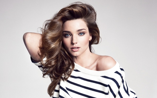 Miss Miranda Kerr posing completely naked! - Picture 01
