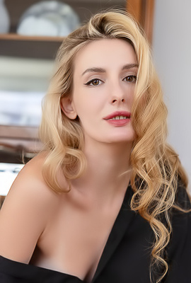 Lillie Pie Her Soft Breasts And Firm Round Bubble Butt Grabbing The Attention