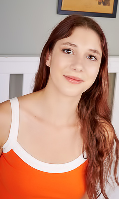 Anasteysha Lee Peel Her Clothes Off And Show You Everything