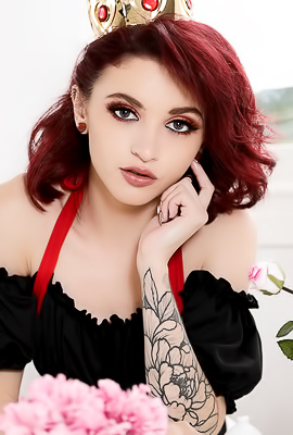 Lola Fae First Time Deepthroat with Tattoos and Stockings