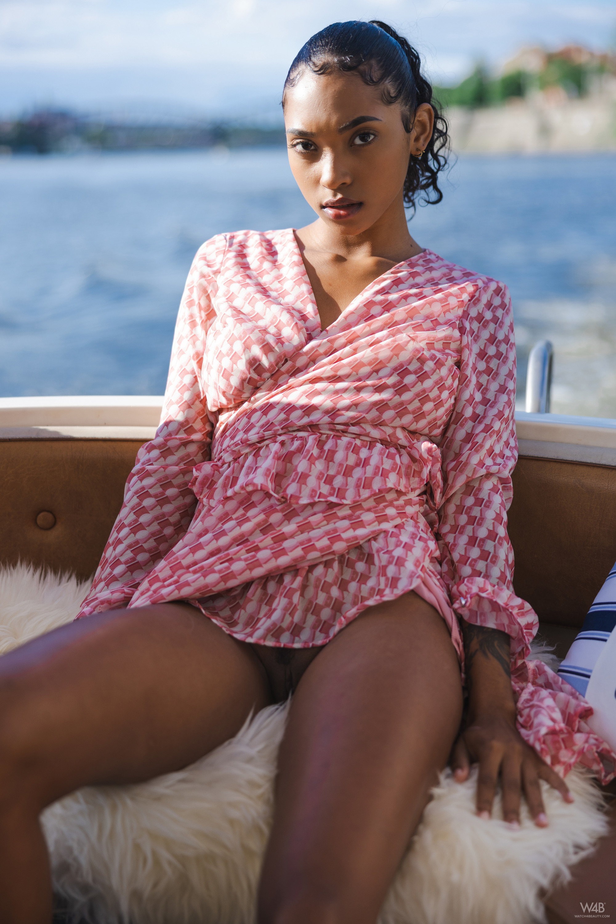 Sexy Captain Barbie - Picture 03
